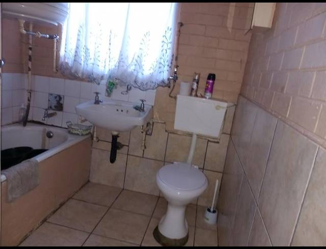 3 BEDROOM HOUSE FOR SALE IN VANDERBIJLPARK CW 6